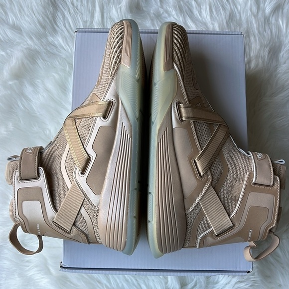 ? APL Athletic Propulsion Labs Unisex Super Future Hi-Tops in Champagne M8.5
W10 main image 10